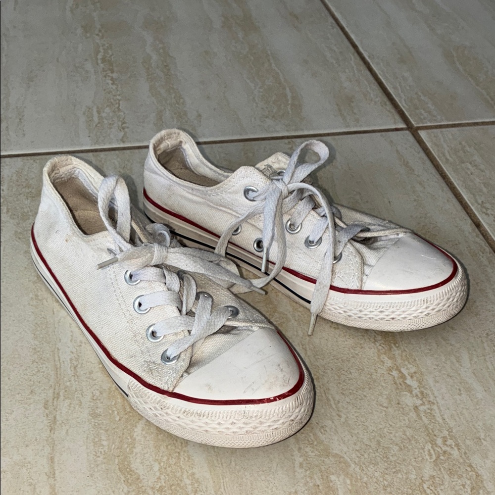 Converse White Sneakers size 1.5 boys / 3 girls